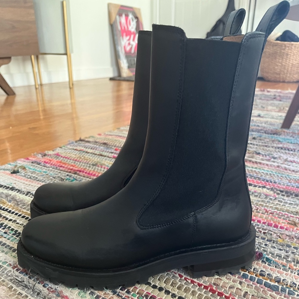 Chunky Sole Leather Chelsea Boots - & Other Stories size 8